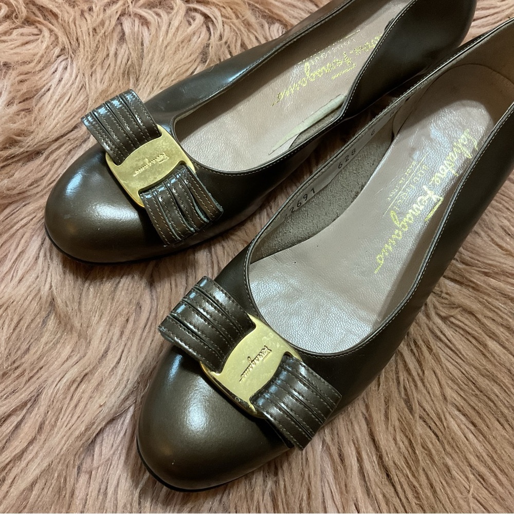 Salvatore Ferragamo Green Heels Size 6 VTG - Picture 10 of 11